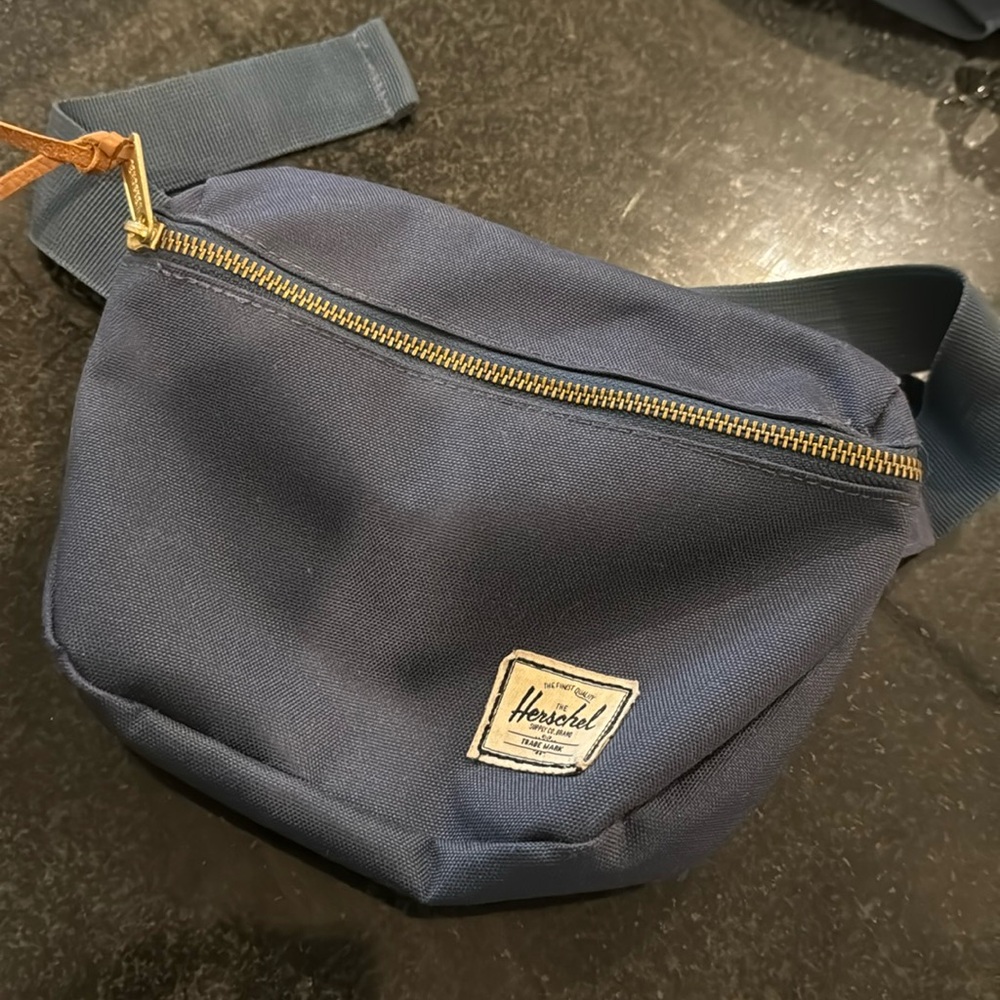 Herschel crossbody
